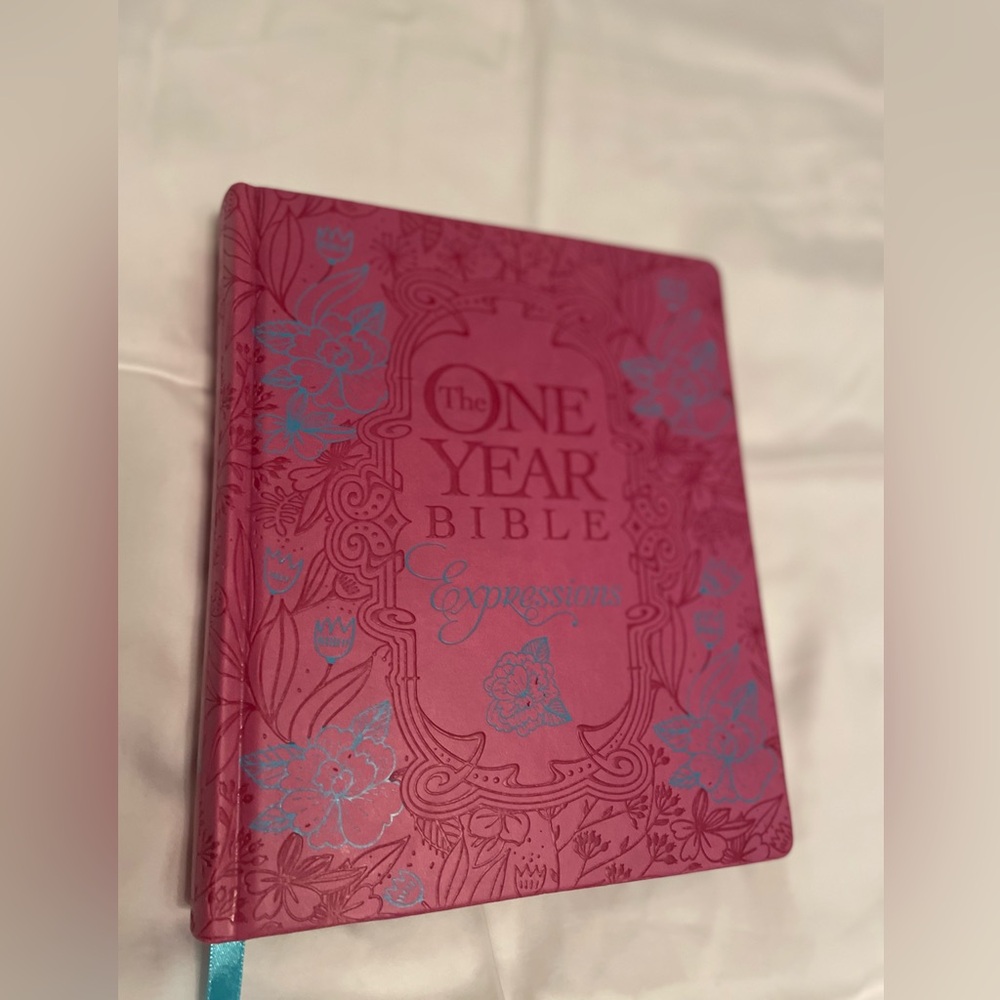 NLT One Year Expressions Bible
